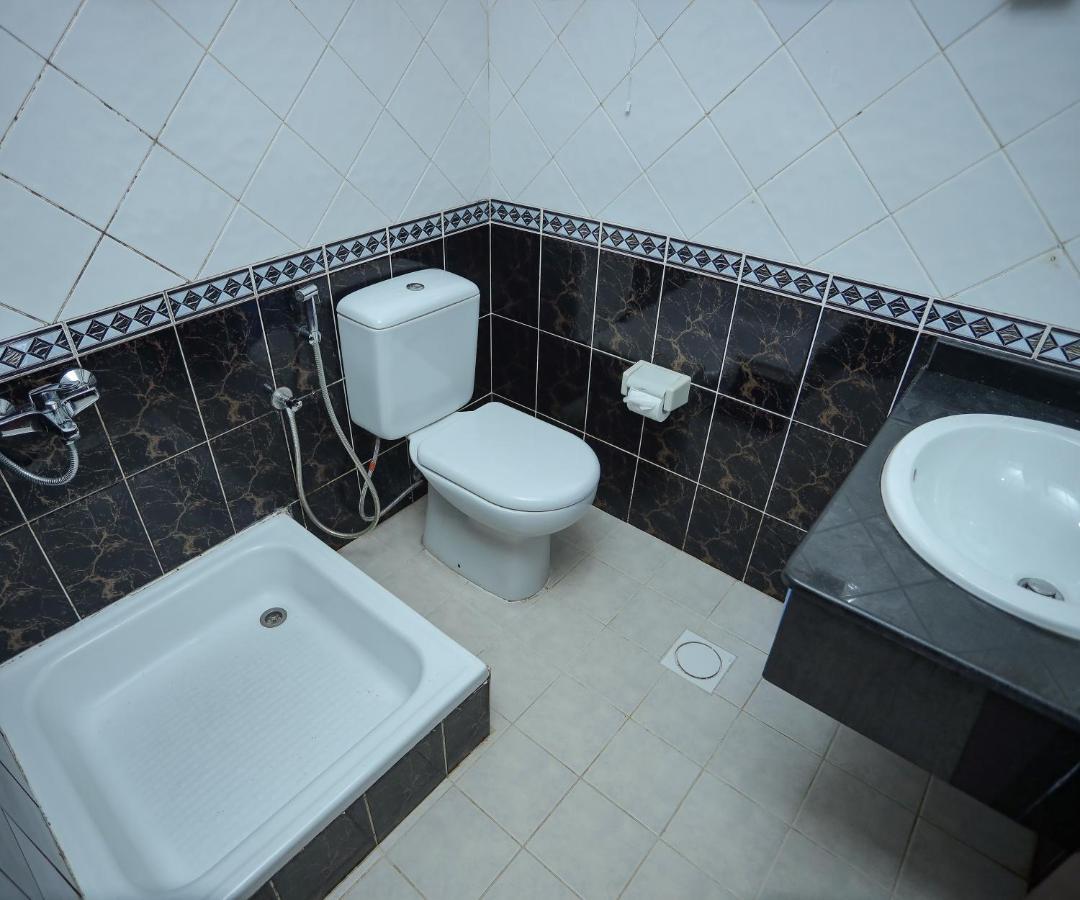 Al Sharq Hotel Suites - Baithans Шарджа Екстер'єр фото