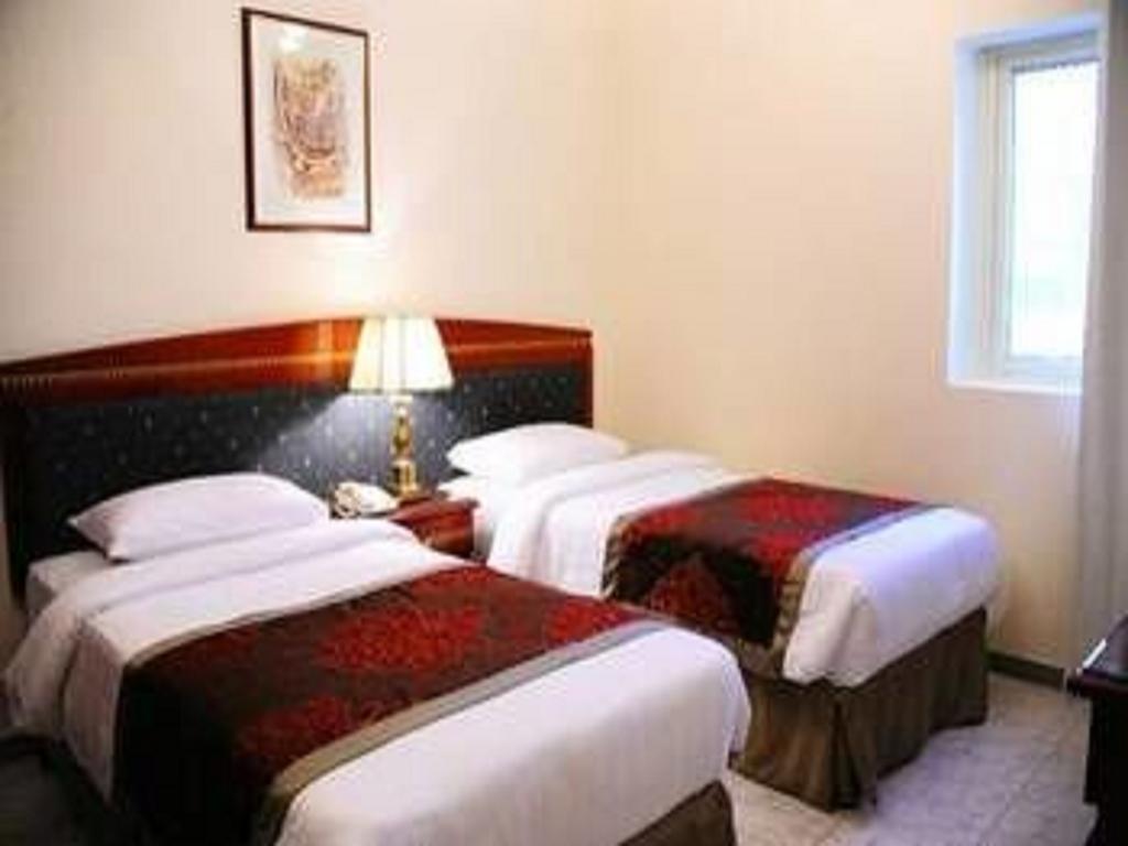 Al Sharq Hotel Suites - Baithans Шарджа Екстер'єр фото